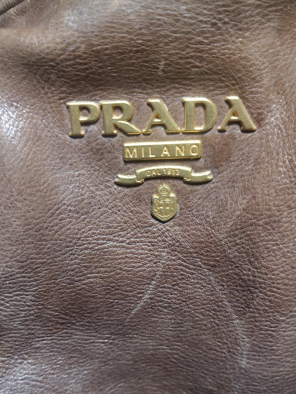 Prada - Picture 4 of 10